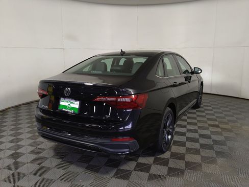 Used 2022 Volkswagen Jetta SE FWD image 7