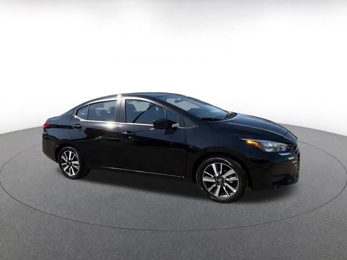 Used 2025 Nissan Versa SV FWD image 2