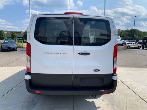 Used 2025 Ford Transit 250 Low Roof w/ Exterior Upgrade Package RWD image 4