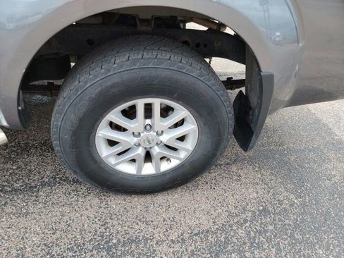 Used 2017 Nissan Frontier SV AWD/4WD image 9