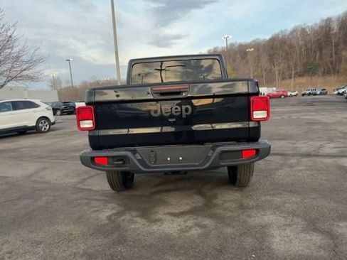 New 2026 Jeep Gladiator Sport AWD/4WD image 7