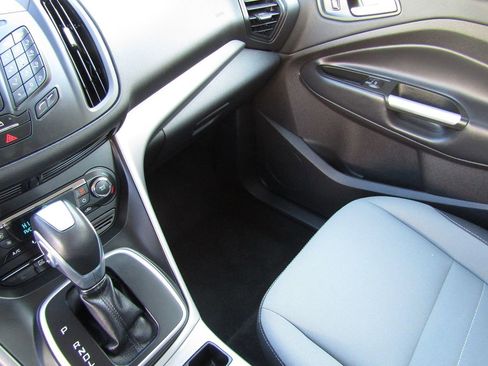 Used 2016 Ford C-MAX SE image 24