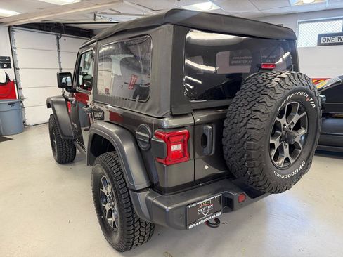 Used 2018 Jeep Wrangler Rubicon AWD/4WD image 4
