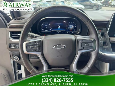 Used 2022 Chevrolet Tahoe Z71 w/ Luxury Package AWD/4WD image 18