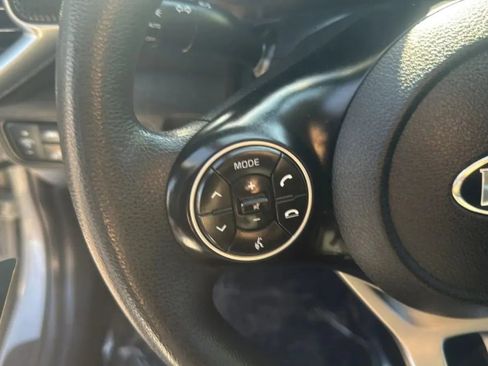 Used 2021 Kia Soul S FWD image 24