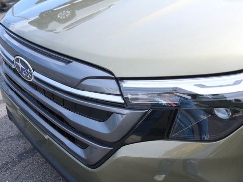 Used 2025 Subaru Forester Premium image 8