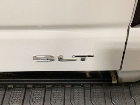 Used 2022 GMC Sierra 1500 SLT w/ SLT Premium Plus Package image 6