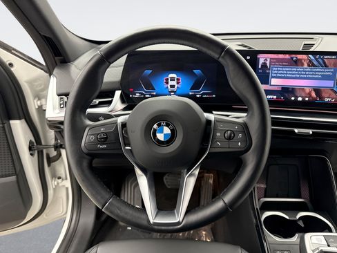 Used 2026 BMW X2 xDrive28i AWD/4WD image 14