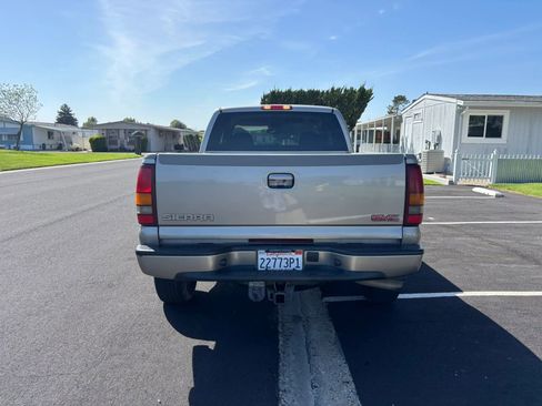 Used 2003 GMC Sierra 1500 Denali AWD/4WD image 9
