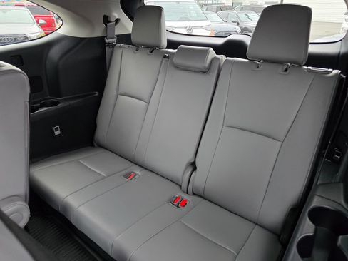 Used 2023 Toyota Highlander Platinum AWD/4WD image 15