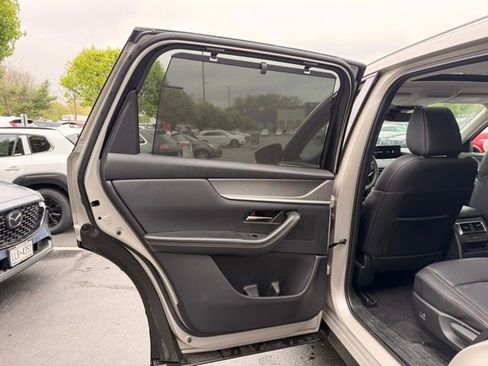 Used 2024 MAZDA CX-90 Plug-In Hybrid w/ Preferred AWD/4WD image 9