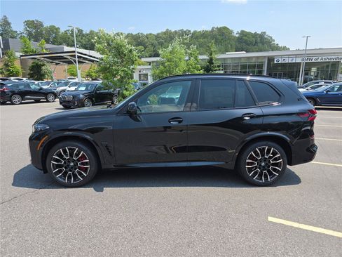 New 2026 BMW X5 xDrive40i w/ M Sport Package AWD/4WD image 6