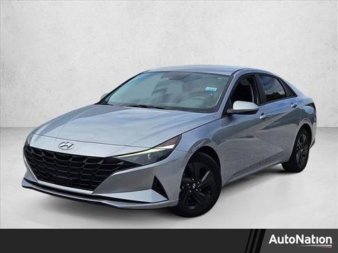 Used 2021 Hyundai Elantra SEL w/ Convenience Package image 1