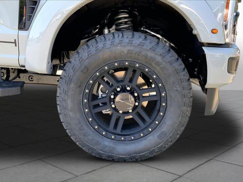 New 2026 Ford F350 Lariat w/ Black Appearance Package AWD/4WD image 12