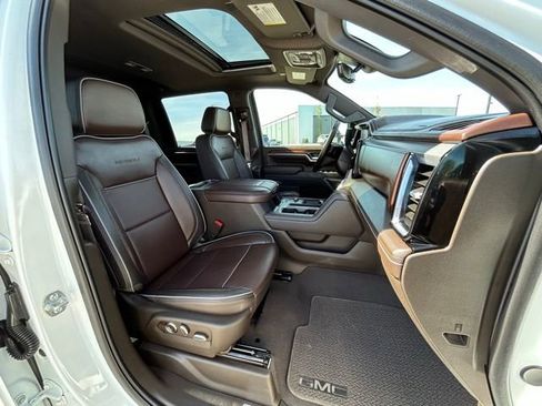Used 2025 GMC Sierra 3500 Denali w/ Denali Reserve Package AWD/4WD image 41
