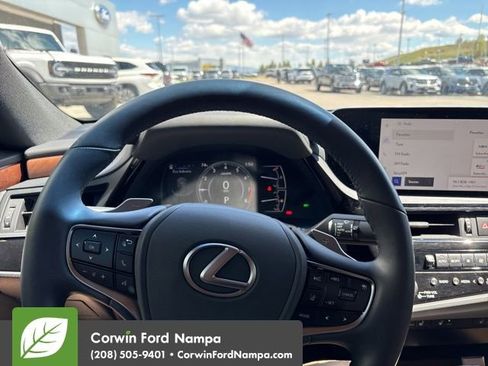 Used 2023 Lexus ES 250 w/ Premium Package AWD/4WD image 15