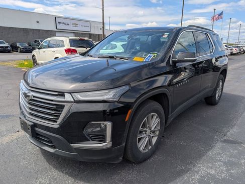 Used 2023 Chevrolet Traverse LT w/ Rear Camera Mirror Package AWD/4WD image 5
