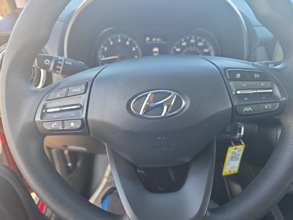 Used 2023 Hyundai Kona SE AWD/4WD image 13