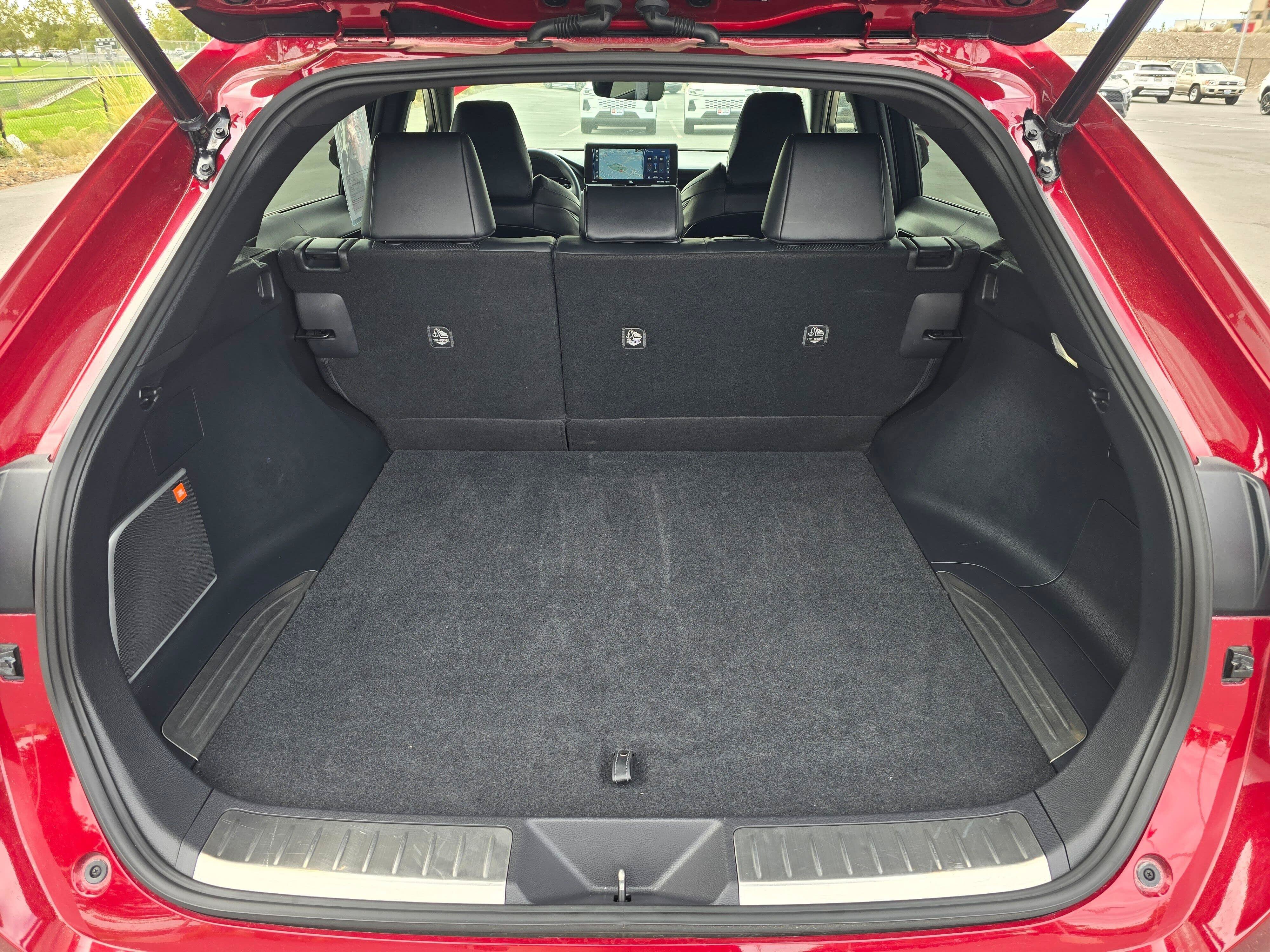 Certified 2021 Toyota Venza XLE w/ Softex Package AWD/4WD image 15