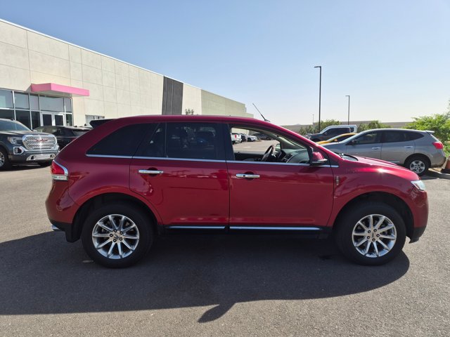 Used 2014 Lincoln MKX FWD w/ Equipment Group 101A image 4