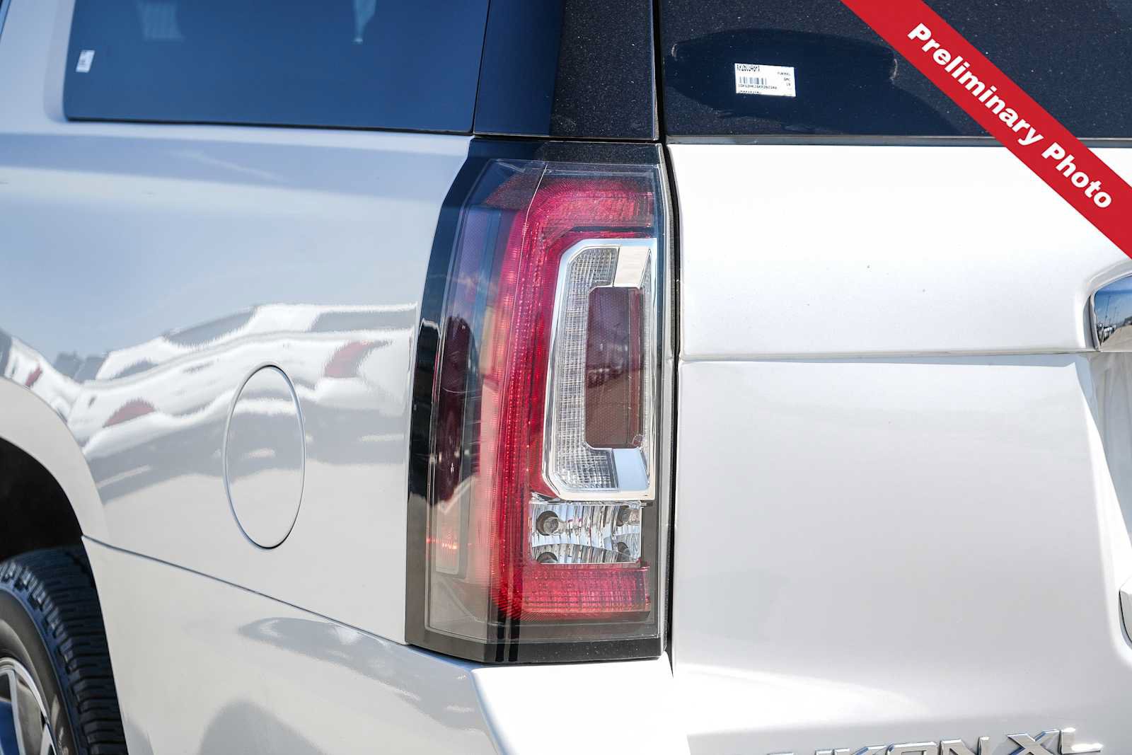 Used 2019 GMC Yukon XL Denali w/ Open Road Package AWD/4WD image 9