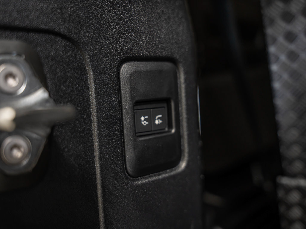 Used 2023 Land Rover Defender 110 S AWD/4WD image 25