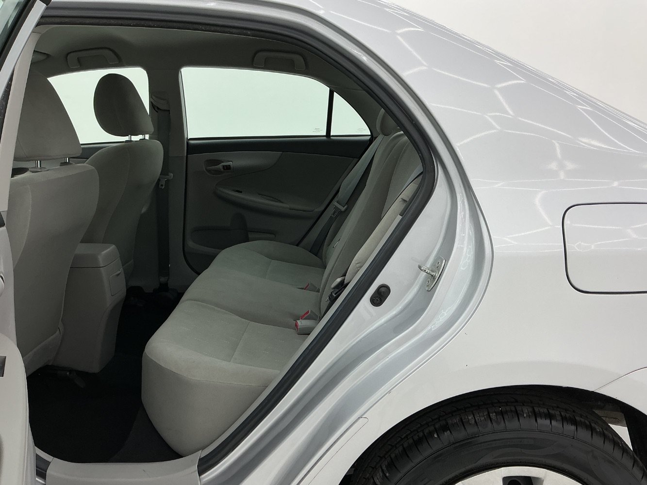 Used 2012 Toyota Corolla L FWD image 20