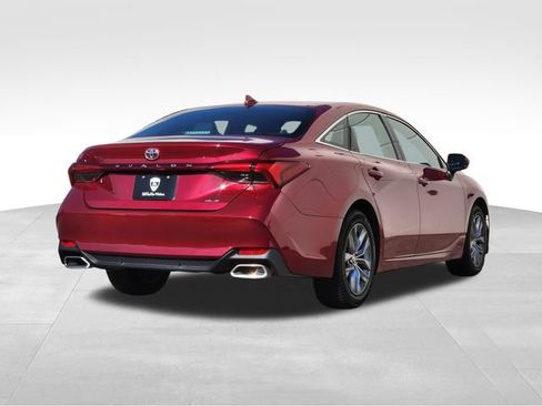 Used 2022 Toyota Avalon XLE FWD image 9