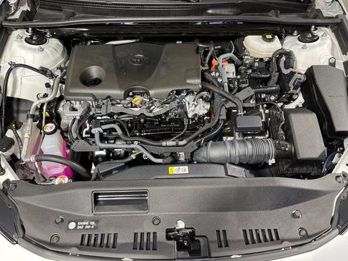 Used 2025 Toyota Camry LE FWD image 9