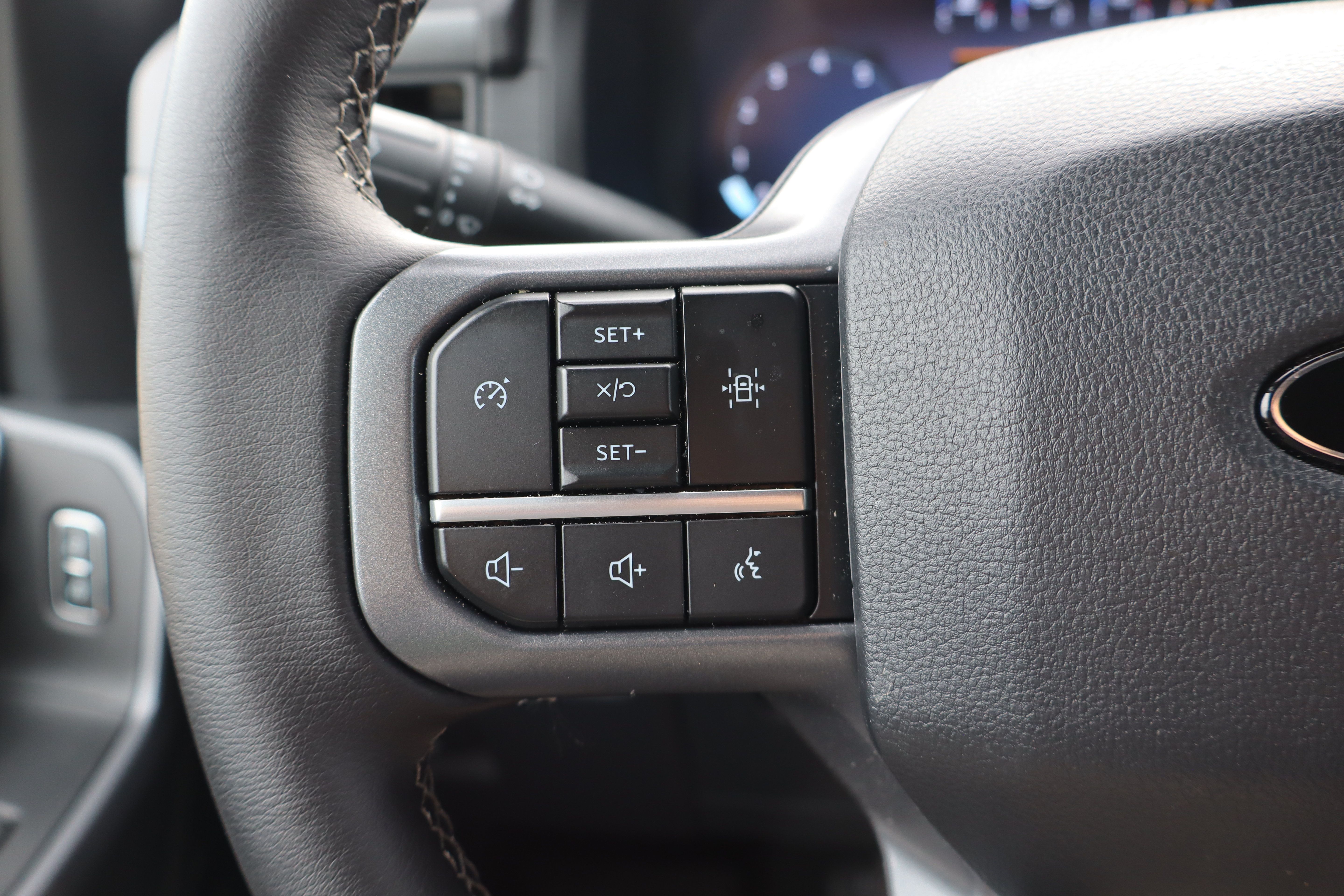 Used 2025 Ford F150 XLT w/ Equipment Group 301A Standard AWD/4WD image 15