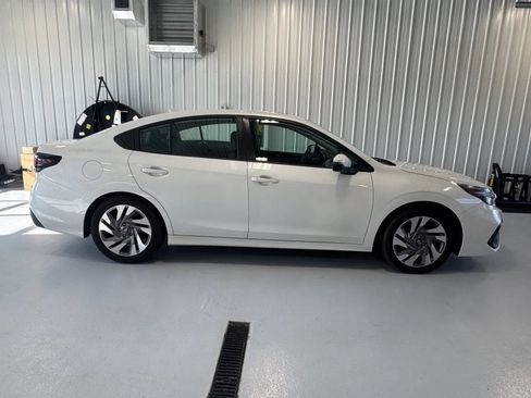Used 2023 Subaru Legacy Limited AWD/4WD image 3