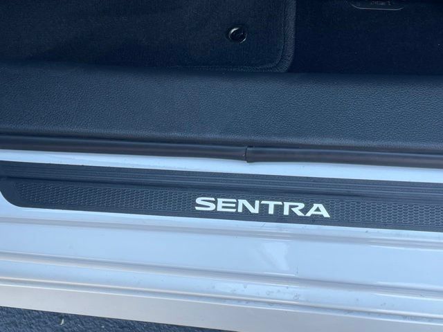 Used 2024 Nissan Sentra SR FWD image 22