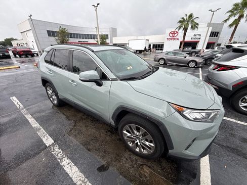 Used 2020 Toyota RAV4 XLE Premium FWD image 1