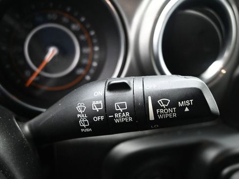 Used 2019 Jeep Wrangler Unlimited Sahara AWD/4WD image 18