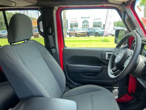 Used 2025 Jeep Wrangler Unlimited Sport S 4xe AWD/4WD image 13