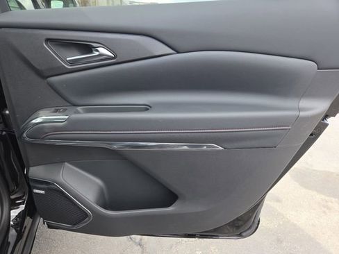 New 2026 Chevrolet Traverse RS w/ LPO, Floor Liner Package image 31