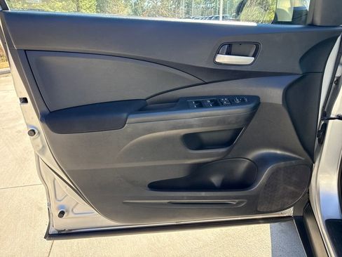 Used 2015 Honda CR-V LX image 14
