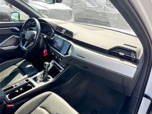 Used 2021 Audi Q3 2.0T Premium image 33