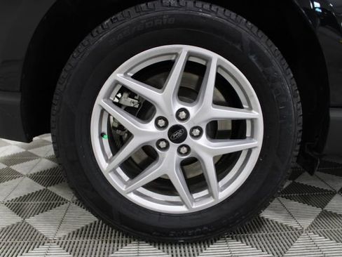 Used 2024 Ford Edge SEL image 45