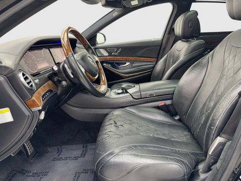 Used 2014 Mercedes-Benz S 550 Sedan w/ Sport Package image 17