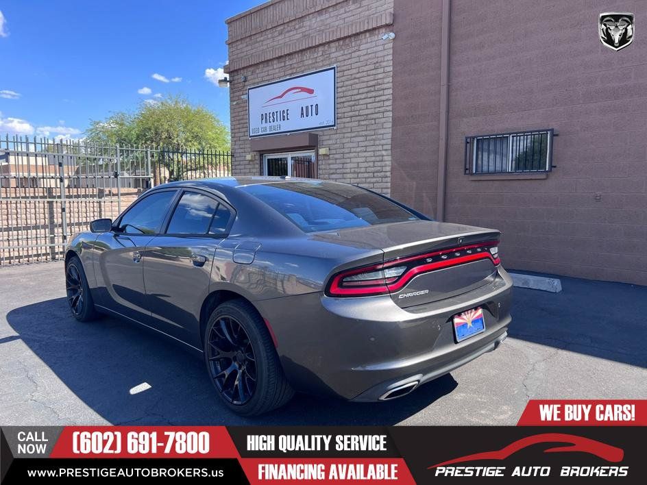 Used 2019 Dodge Charger SXT RWD image 4