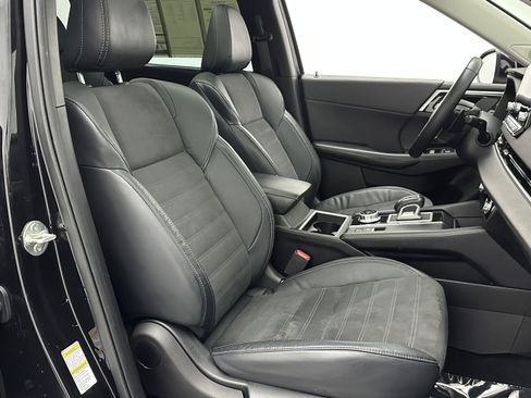 Used 2023 Mitsubishi Outlander SE image 36