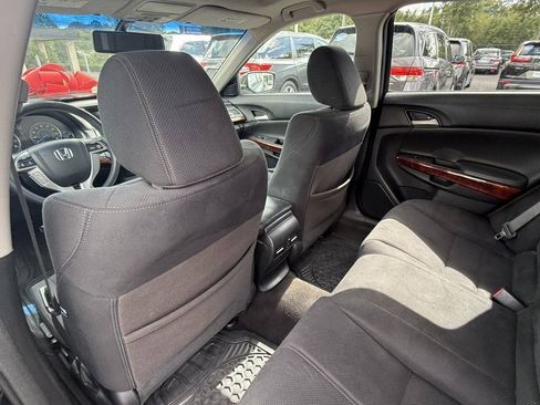 Used 2012 Honda Crosstour EX image 16