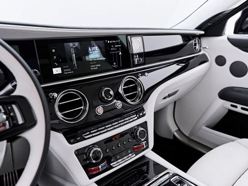 Used 2026 Rolls-Royce Ghost AWD/4WD image 89
