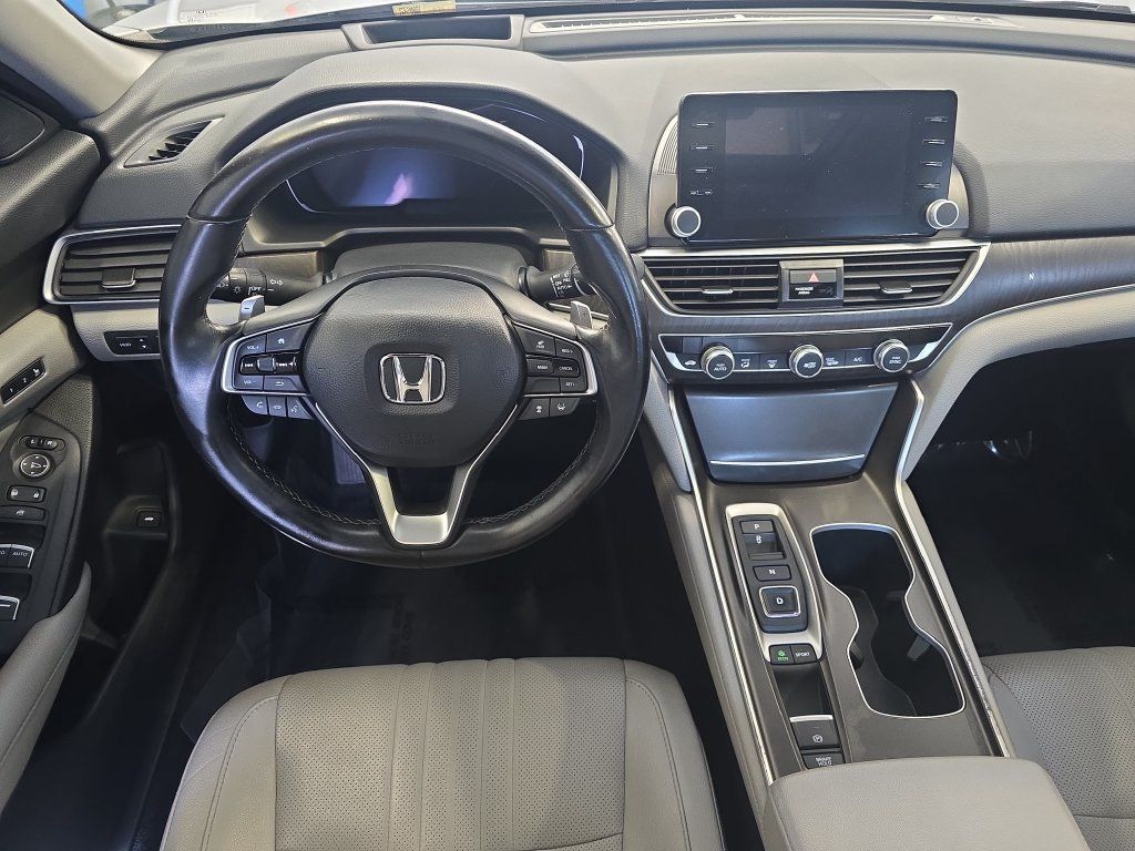 Used 2020 Honda Accord Touring image 16