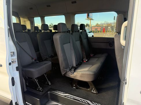 Used 2023 Ford Transit 350 XL image 31