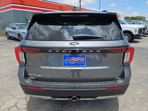 New 2026 Ford Explorer Active w/ Active Comfort Package RWD image 10