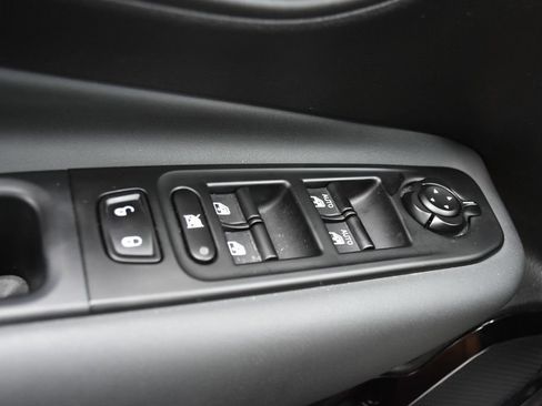 Used 2022 Jeep Renegade Altitude w/ Convenience Group AWD/4WD image 21