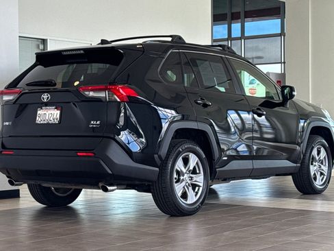 Certified 2025 Toyota RAV4 XLE w/ Convenience Package AWD/4WD image 4