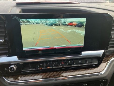 Used 2024 GMC Sierra 1500 Elevation image 18